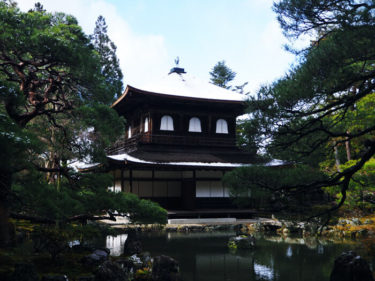 大晦日・雪化粧した銀閣寺